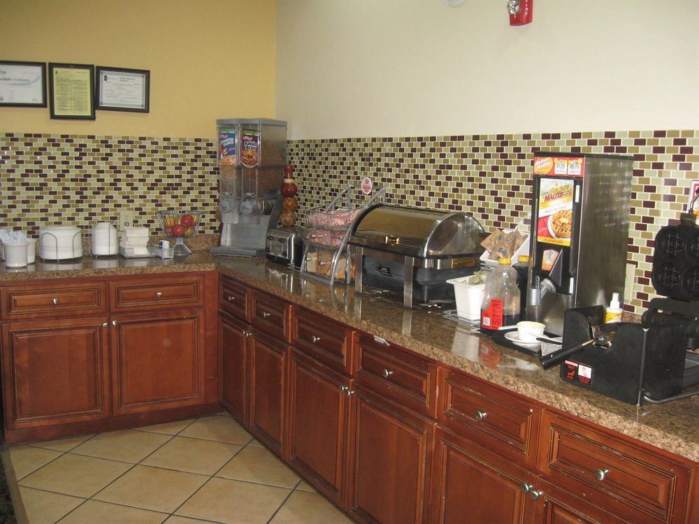 Super 8 By Wyndham Macon West Motel Exterior foto