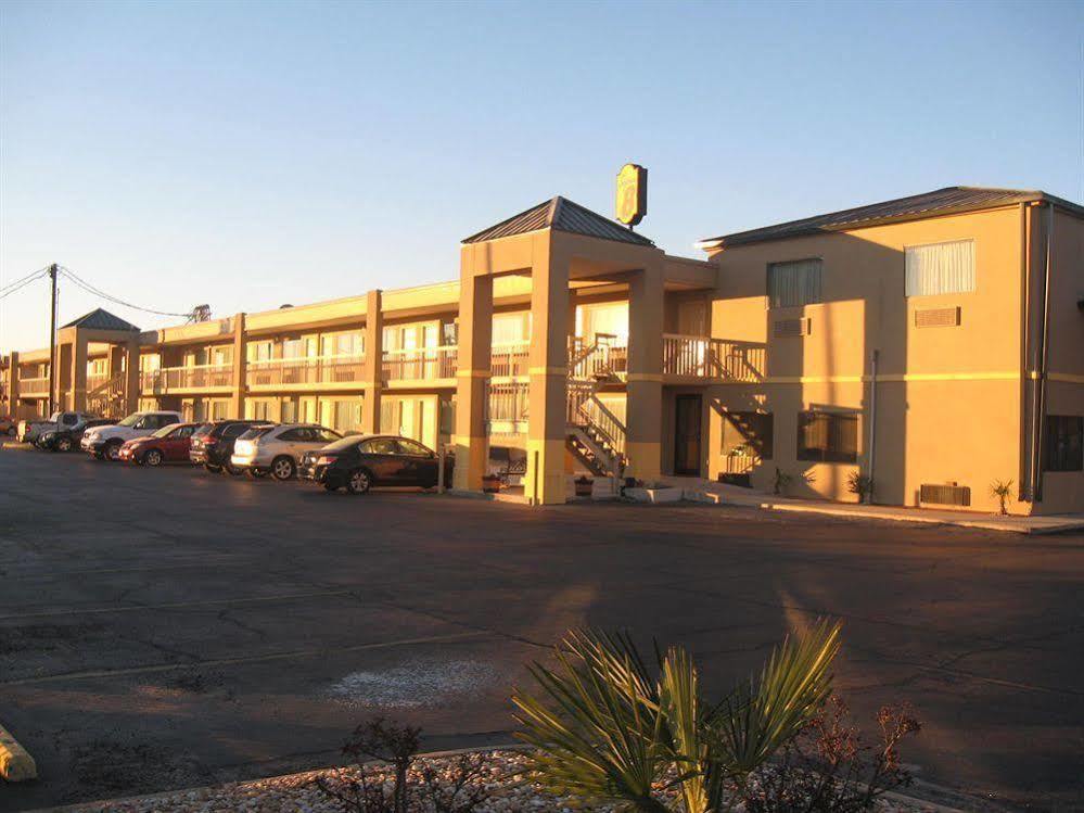 Super 8 By Wyndham Macon West Motel Exterior foto