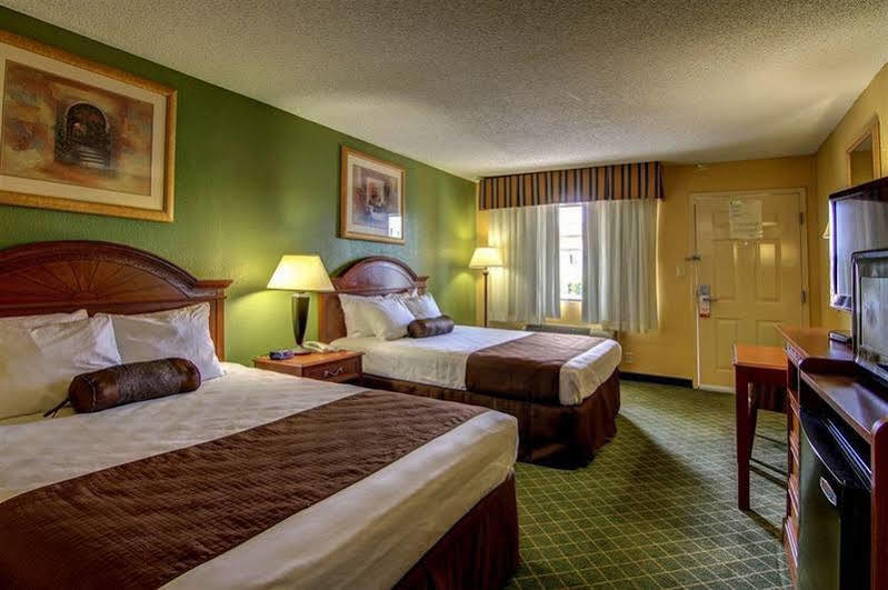 Super 8 By Wyndham Macon West Motel Exterior foto